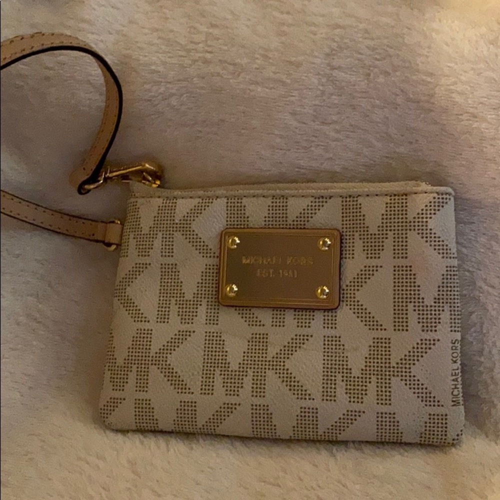 Michael Kors wristlet